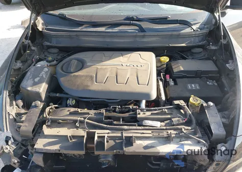 2015 Jeep Cherokee Latitude z USA, uszkodzony, nr VIN 1C4PJMCS6FW774940